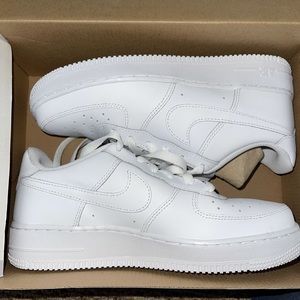 White air force ones size 6.5Y